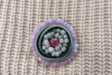 Warsztaty kreatywne dla seniorów - Biżuteria z zamków