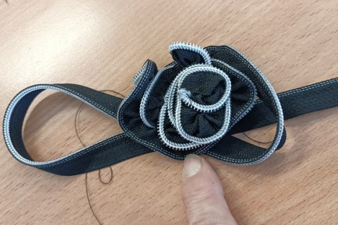 Warsztaty kreatywne dla seniorów - Biżuteria z zamków