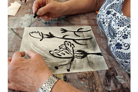 Warsztaty malarstwa dla seniorów - rysunek węglem