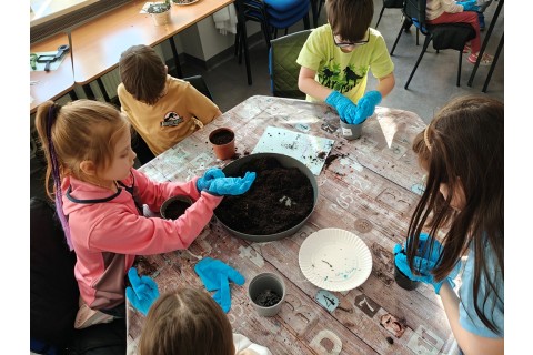 Warsztaty edukacyjno-przyrodnicze dla dzieci „Zielona baza małego ogrodnika”