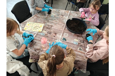 Warsztaty edukacyjno-przyrodnicze dla dzieci „Zielona baza małego ogrodnika”