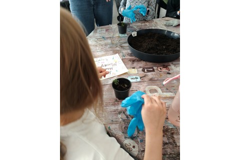 Warsztaty edukacyjno-przyrodnicze dla dzieci „Zielona baza małego ogrodnika”