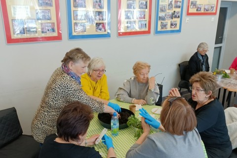 Warsztaty hortiterapeutyczne dla seniorów „Zielona równowaga”