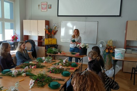 Warsztaty florystyczne dla dorosłych - Wiosenna kompozycja na stół