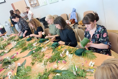 Warsztaty florystyczne dla dorosłych - Wiosenna kompozycja na stół