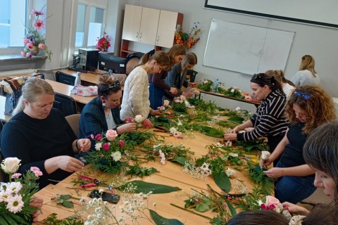 Warsztaty florystyczne dla dorosłych - Wiosenna kompozycja na stół