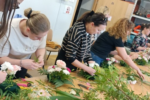 Warsztaty florystyczne dla dorosłych - Wiosenna kompozycja na stół