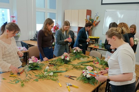 Warsztaty florystyczne dla dorosłych - Wiosenna kompozycja na stół