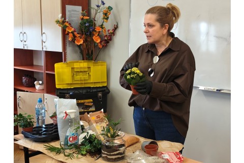 Warsztaty florystyczne dla seniorów - Las w szkle