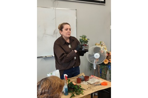 Warsztaty florystyczne dla seniorów - Las w szkle