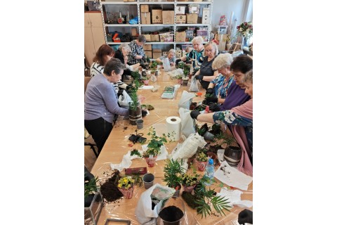 Warsztaty florystyczne dla seniorów - Las w szkle