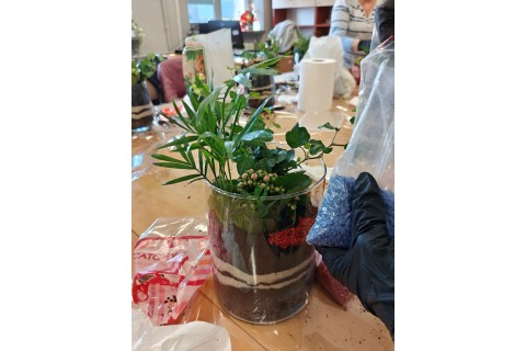 Warsztaty florystyczne dla seniorów - Las w szkle