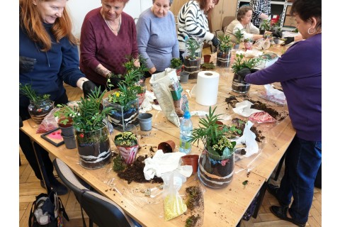 Warsztaty florystyczne dla seniorów - Las w szkle