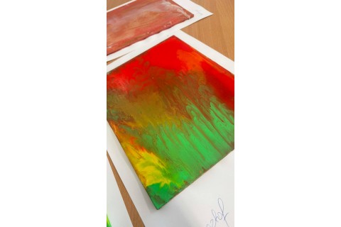 Warsztaty kreatywne dla dzieci od 10 lat - „Malowanie metodą Pouringu”