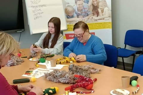 Charytatywna akcja szycia małpek