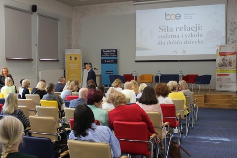 Konferencja „Siła relacji: rodzina i szkoła dla dobra dziecka”