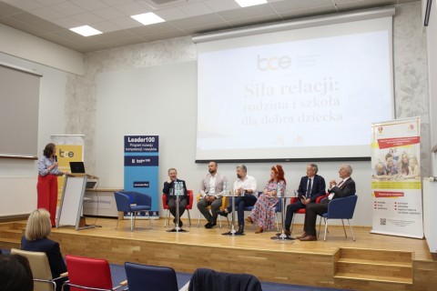 Konferencja „Siła relacji: rodzina i szkoła dla dobra dziecka”