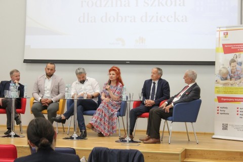 Konferencja „Siła relacji: rodzina i szkoła dla dobra dziecka”