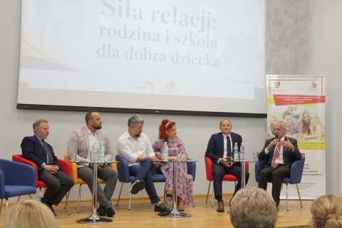 Konferencja „Siła relacji: rodzina i szkoła dla dobra dziecka”