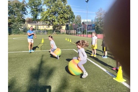 ZAJĘCIA SPORTOWE DLA DZIECI KLAS I - III