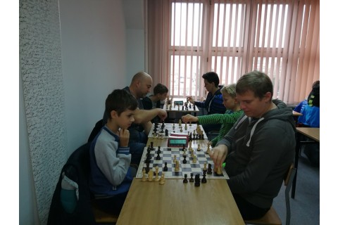 Zajęcia szachowe „Rodzice z dziećmi”