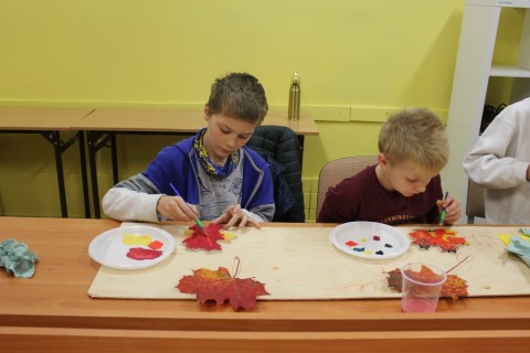 Warsztaty dla dzieci „Zabawy z drewnem” 1