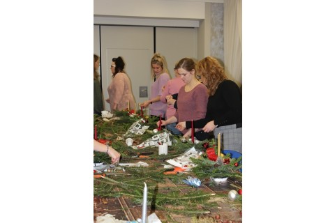 Warsztaty florystyczne - stroik świąteczny