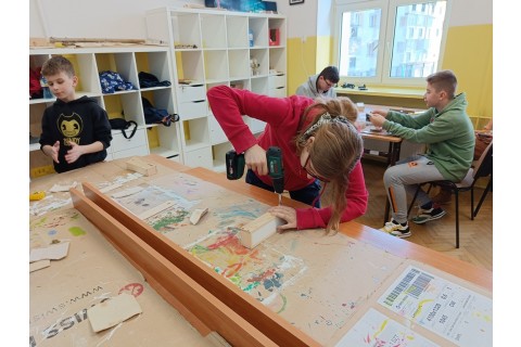 Warsztaty dla dzieci 10+ „Zabawy z drewnem” 2