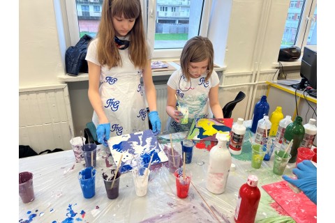 Warsztaty kreatywne dla dzieci od 12 lat - „Malowanie metodą Pouringu”