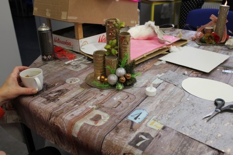 Warsztaty kreatywne dla seniorów - „Bożonarodzeniowy świecznik”