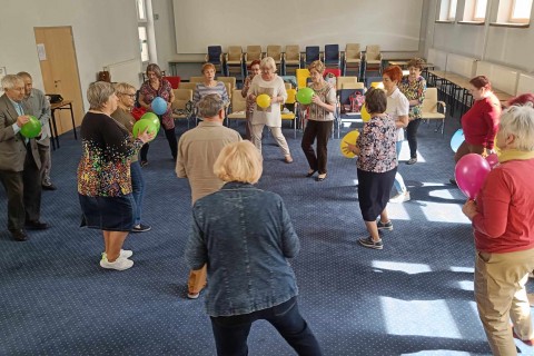 ĆWICZENIA PAMIĘCI I KONCENTRACJI SENIORÓW NA WESOŁO