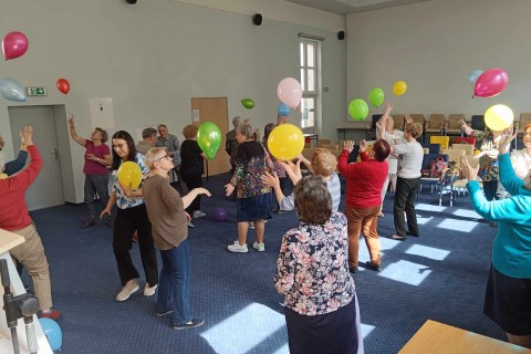 ĆWICZENIA PAMIĘCI I KONCENTRACJI SENIORÓW NA WESOŁO
