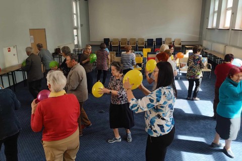 ĆWICZENIA PAMIĘCI I KONCENTRACJI SENIORÓW NA WESOŁO