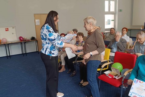 ĆWICZENIA PAMIĘCI I KONCENTRACJI SENIORÓW NA WESOŁO