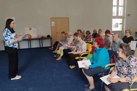 ĆWICZENIA PAMIĘCI I KONCENTRACJI SENIORÓW NA WESOŁO