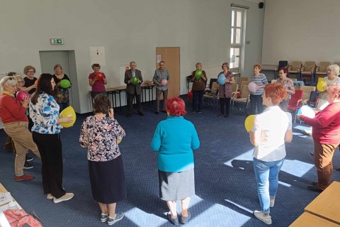 ĆWICZENIA PAMIĘCI I KONCENTRACJI SENIORÓW NA WESOŁO