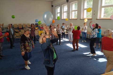 ĆWICZENIA PAMIĘCI I KONCENTRACJI SENIORÓW NA WESOŁO