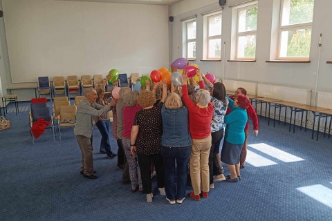 ĆWICZENIA PAMIĘCI I KONCENTRACJI SENIORÓW NA WESOŁO