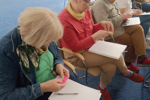 ĆWICZENIA PAMIĘCI I KONCENTRACJI SENIORÓW NA WESOŁO