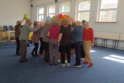 ĆWICZENIA PAMIĘCI I KONCENTRACJI SENIORÓW NA WESOŁO