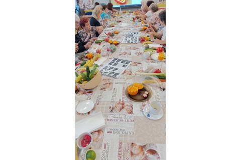 Warsztaty artystyczne dla seniorów - carving