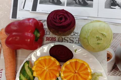 Warsztaty artystyczne dla seniorów - carving