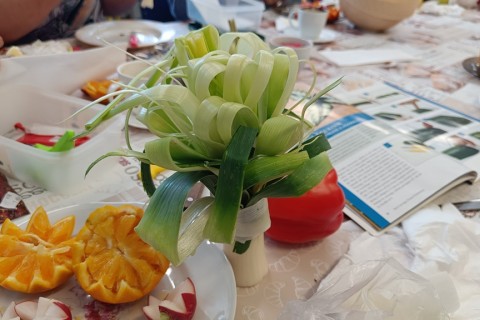 Warsztaty artystyczne dla seniorów - carving