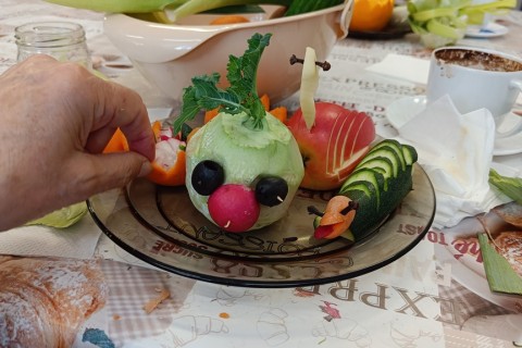 Warsztaty artystyczne dla seniorów - carving