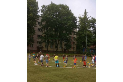 ZAJĘCIA SPORTOWE DLA DZIECI KLAS I - IV