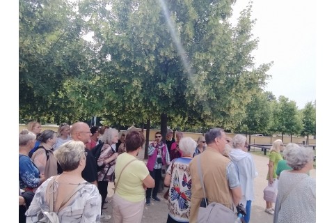Spacer historyczny dla seniorów