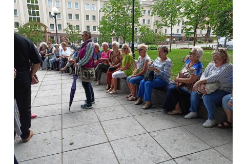 Spacer historyczny dla seniorów