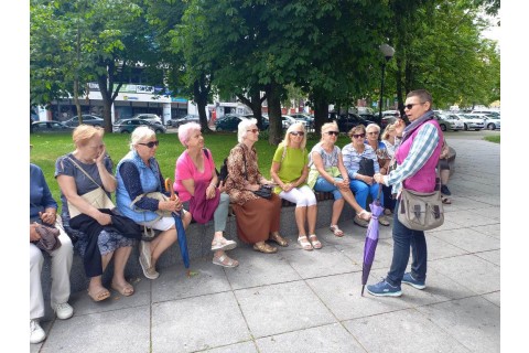 Spacer historyczny dla seniorów