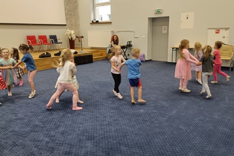 Zajęcia umuzykalniające dla dzieci w wieku 4-5 lat