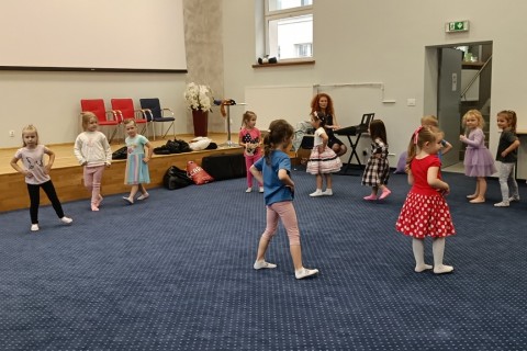 Zajęcia umuzykalniające dla dzieci w wieku 4-5 lat